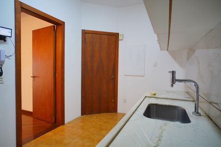 Apartamento para alugar com 114m², 2 quartos e 2 vagas Apartamento para alugar com 114m², 2 quartos e 2 vagasCozinha