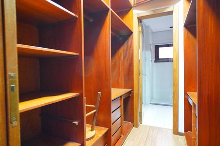 Apartamento para alugar com 114m², 2 quartos e 2 vagas Apartamento para alugar com 114m², 2 quartos e 2 vagasCloset