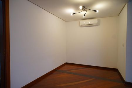 Sala de apartamento para alugar com 2 quartos, 114m² em Auxiliadora, Porto Alegre