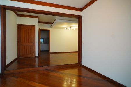 Sala de apartamento para alugar com 2 quartos, 114m² em Auxiliadora, Porto Alegre
