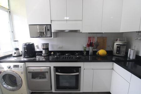 Apartamento à venda com 60m², 3 quartos e 2 vagasCozinha
