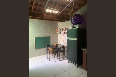 QUINTAL de casa à venda com 3 quartos, 152m² em Pestana, Osasco