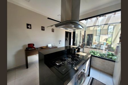 Casa para alugar com 180m², 3 quartos e 4 vagas Casa para alugar com 180m², 3 quartos e 4 vagasCozinha