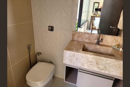 Casa para alugar com 180m², 3 quartos e 4 vagas Casa para alugar com 180m², 3 quartos e 4 vagasBanheiro