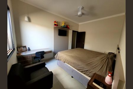Casa para alugar com 180m², 3 quartos e 4 vagas Casa para alugar com 180m², 3 quartos e 4 vagasQuarto