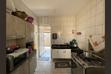 Cozinha de casa para alugar com 3 quartos, 326m² em Jardim Maria Rosa, Valinhos