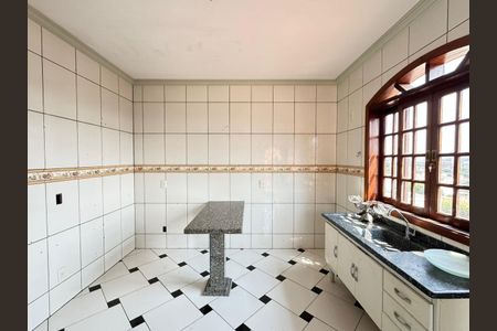 Cozinha de casa para alugar com 3 quartos, 326m² em Jardim Maria Rosa, Valinhos