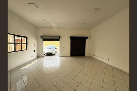 Casa para alugar com 326m², 3 quartos e 5 vagas