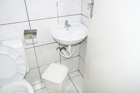 Casa para alugar com 60m², 3 quartos e 8 vagas Casa para alugar com 60m², 3 quartos e 8 vagasBanheiro 1