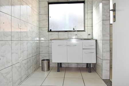 Casa para alugar com 60m², 3 quartos e 8 vagas Casa para alugar com 60m², 3 quartos e 8 vagasCozinha