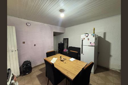 Sala de casa à venda com 4 quartos, 250m² em Vila Piracicaba, São Paulo