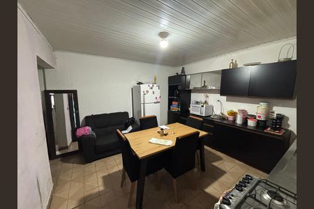 Sala de casa à venda com 4 quartos, 250m² em Vila Piracicaba, São Paulo