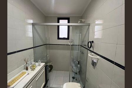Apartamento à venda com 300m², 4 quartos e 4 vagas Apartamento à venda com 300m², 4 quartos e 4 vagasBanheiro
