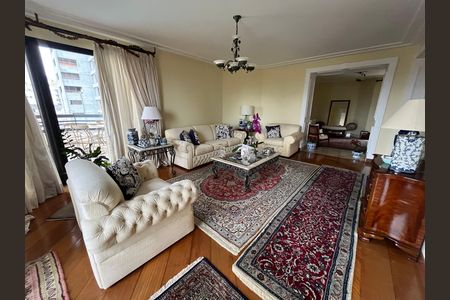 Apartamento à venda com 300m², 4 quartos e 4 vagas Apartamento à venda com 300m², 4 quartos e 4 vagasSala