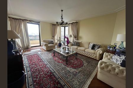 Apartamento à venda com 300m², 4 quartos e 4 vagas Apartamento à venda com 300m², 4 quartos e 4 vagasSala