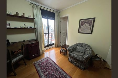 Apartamento à venda com 300m², 4 quartos e 4 vagas Apartamento à venda com 300m², 4 quartos e 4 vagasQuarto