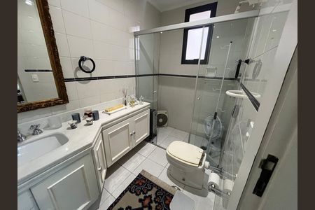 Apartamento à venda com 300m², 4 quartos e 4 vagas Apartamento à venda com 300m², 4 quartos e 4 vagasBanheiro