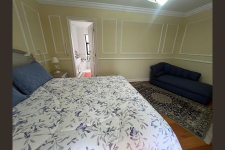 Apartamento à venda com 300m², 4 quartos e 4 vagas Apartamento à venda com 300m², 4 quartos e 4 vagasQuarto
