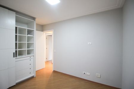 Apartamento à venda com 82m², 2 quartos e 2 vagas Apartamento à venda com 82m², 2 quartos e 2 vagasQuarto