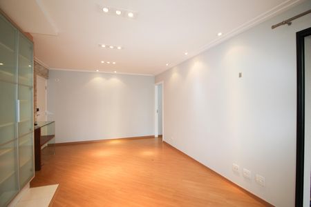 Apartamento à venda com 82m², 2 quartos e 2 vagas Apartamento à venda com 82m², 2 quartos e 2 vagasSala