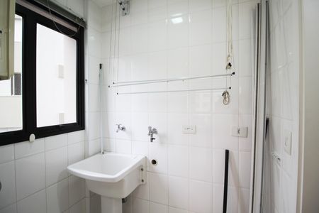 Apartamento à venda com 82m², 2 quartos e 2 vagas Apartamento à venda com 82m², 2 quartos e 2 vagasÁrea de Serviço