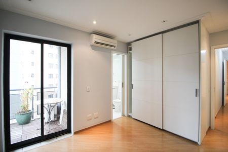 Apartamento à venda com 82m², 2 quartos e 2 vagas Apartamento à venda com 82m², 2 quartos e 2 vagasSuíte