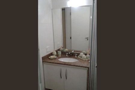 Banheiro de apartamento para alugar com 2 quartos, 79m² em Barra da Tijuca, Rio de Janeiro