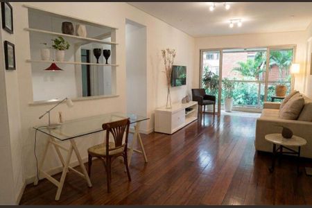 Sala de apartamento para alugar com 2 quartos, 79m² em Barra da Tijuca, Rio de Janeiro
