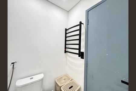 Apartamento para alugar com 70m², 2 quartos e 1 vaga Apartamento para alugar com 70m², 2 quartos e 1 vagaBanheiro da Suíte 2