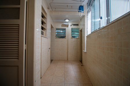 Apartamento à venda com 132m², 3 quartos e 1 vagaÁrea de Serviço