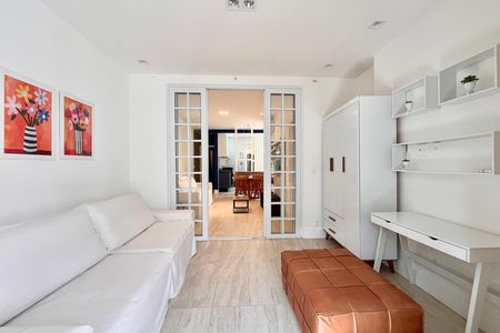 Apartamento para alugar com 92m², 3 quartos e sem vaga Apartamento para alugar com 92m², 3 quartos e sem vagaSala