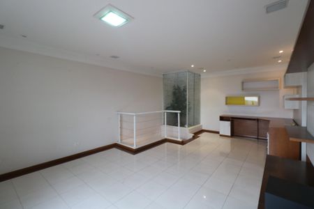 Apartamento à venda com 140m², 3 quartos e 1 vaga Apartamento à venda com 140m², 3 quartos e 1 vagaSala - Piso Superior (Cobertura)