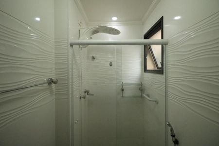 Apartamento à venda com 140m², 3 quartos e 1 vaga Apartamento à venda com 140m², 3 quartos e 1 vagaBanheiro da Suíte