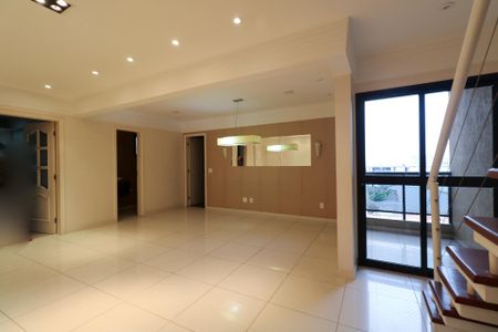 Apartamento à venda com 140m², 3 quartos e 1 vaga Apartamento à venda com 140m², 3 quartos e 1 vagaSala