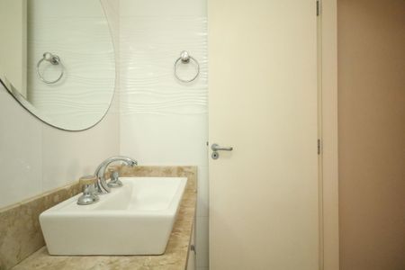 Apartamento à venda com 140m², 3 quartos e 1 vaga Apartamento à venda com 140m², 3 quartos e 1 vagaBanheiro da Suíte