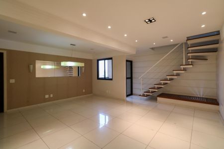 Apartamento à venda com 140m², 3 quartos e 1 vaga Apartamento à venda com 140m², 3 quartos e 1 vagaSala
