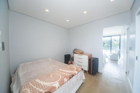 Casa de condomínio à venda com 405m², 4 quartos e 4 vagas Casa de condomínio à venda com 405m², 4 quartos e 4 vagassuite master pt2