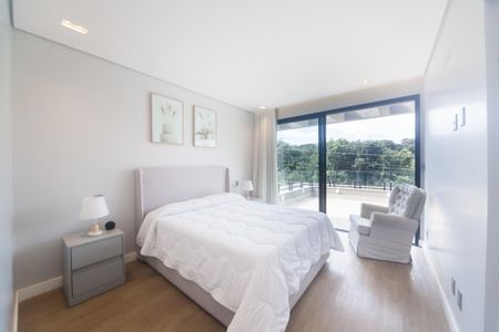 Casa de condomínio à venda com 405m², 4 quartos e 4 vagas Casa de condomínio à venda com 405m², 4 quartos e 4 vagassuite master pt1