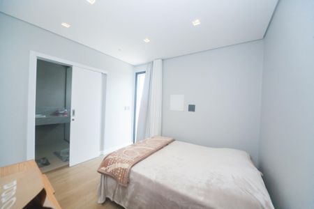 Casa de condomínio à venda com 405m², 4 quartos e 4 vagas Casa de condomínio à venda com 405m², 4 quartos e 4 vagassuite master pt2