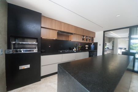 Casa de condomínio à venda com 405m², 4 quartos e 4 vagas Casa de condomínio à venda com 405m², 4 quartos e 4 vagasÁrea gourmet / churrasqueira