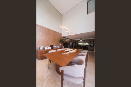 Casa de condomínio à venda com 405m², 4 quartos e 4 vagas Casa de condomínio à venda com 405m², 4 quartos e 4 vagasSala de Jantar