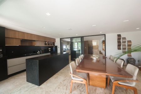Casa de condomínio à venda com 405m², 4 quartos e 4 vagas Casa de condomínio à venda com 405m², 4 quartos e 4 vagasÁrea gourmet