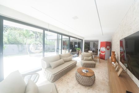 Casa de condomínio à venda com 405m², 4 quartos e 4 vagas Casa de condomínio à venda com 405m², 4 quartos e 4 vagasÁrea gourmet