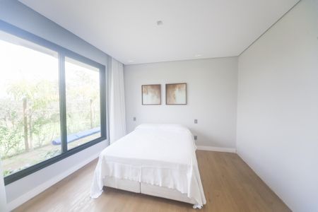 Casa de condomínio à venda com 405m², 4 quartos e 4 vagas Casa de condomínio à venda com 405m², 4 quartos e 4 vagassemi suite 2