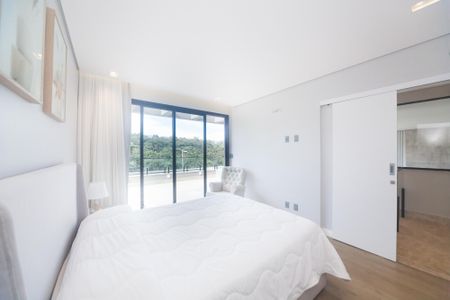 Casa de condomínio à venda com 405m², 4 quartos e 4 vagas Casa de condomínio à venda com 405m², 4 quartos e 4 vagassuite master pt1