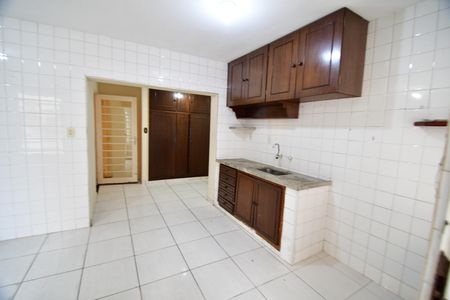 Casa à venda com 93m², 3 quartos e 2 vagasCozinha