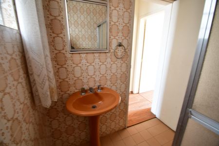 Casa à venda com 93m², 3 quartos e 2 vagasBanheiro Social