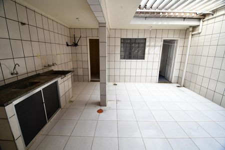 Casa à venda com 93m², 3 quartos e 2 vagasÁrea de Serviço