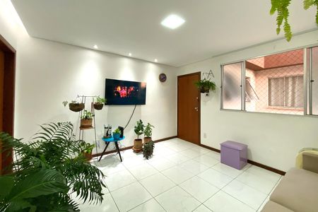 Apartamento à venda com 82m², 2 quartos e 1 vaga Apartamento à venda com 82m², 2 quartos e 1 vagaSala