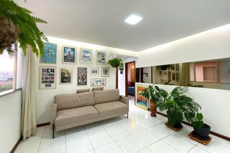 Apartamento à venda com 82m², 2 quartos e 1 vaga Apartamento à venda com 82m², 2 quartos e 1 vagaSala